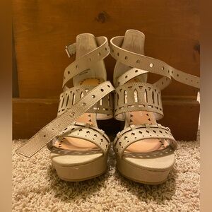 Chinese Laundry Beige Women's Wedges